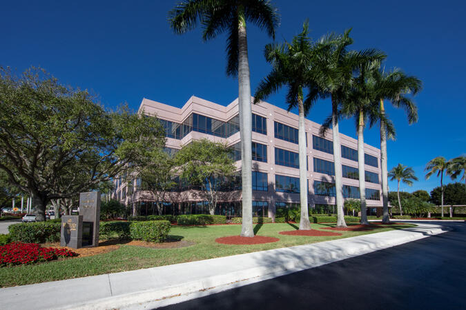NobleProg Training Place, City  Miami, FL – Regus at Waterford at Blue Lagoon